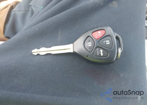 2011 Toyota Camry Le from USA, damaged, VIN 4T1BF3EK3BU685167